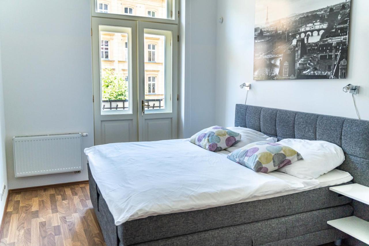Apartments Valencia Karlsbad Eksteriør billede