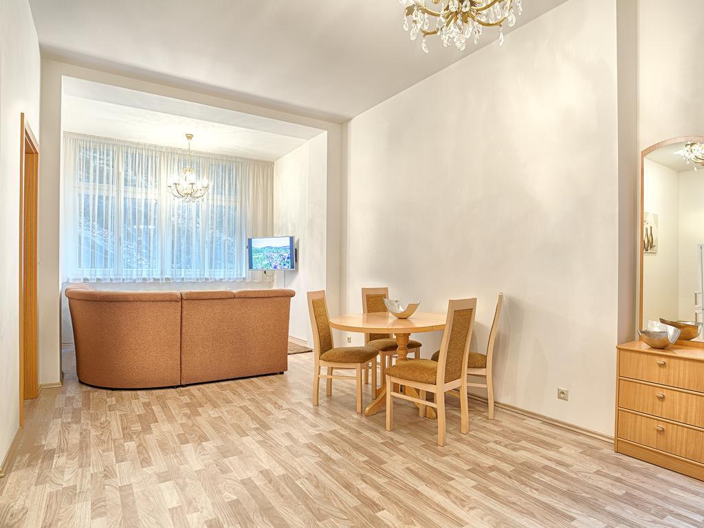 Apartments Valencia Karlsbad Værelse billede