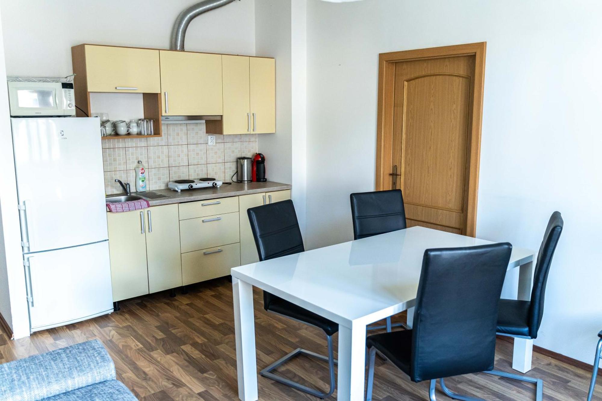 Apartments Valencia Karlsbad Eksteriør billede